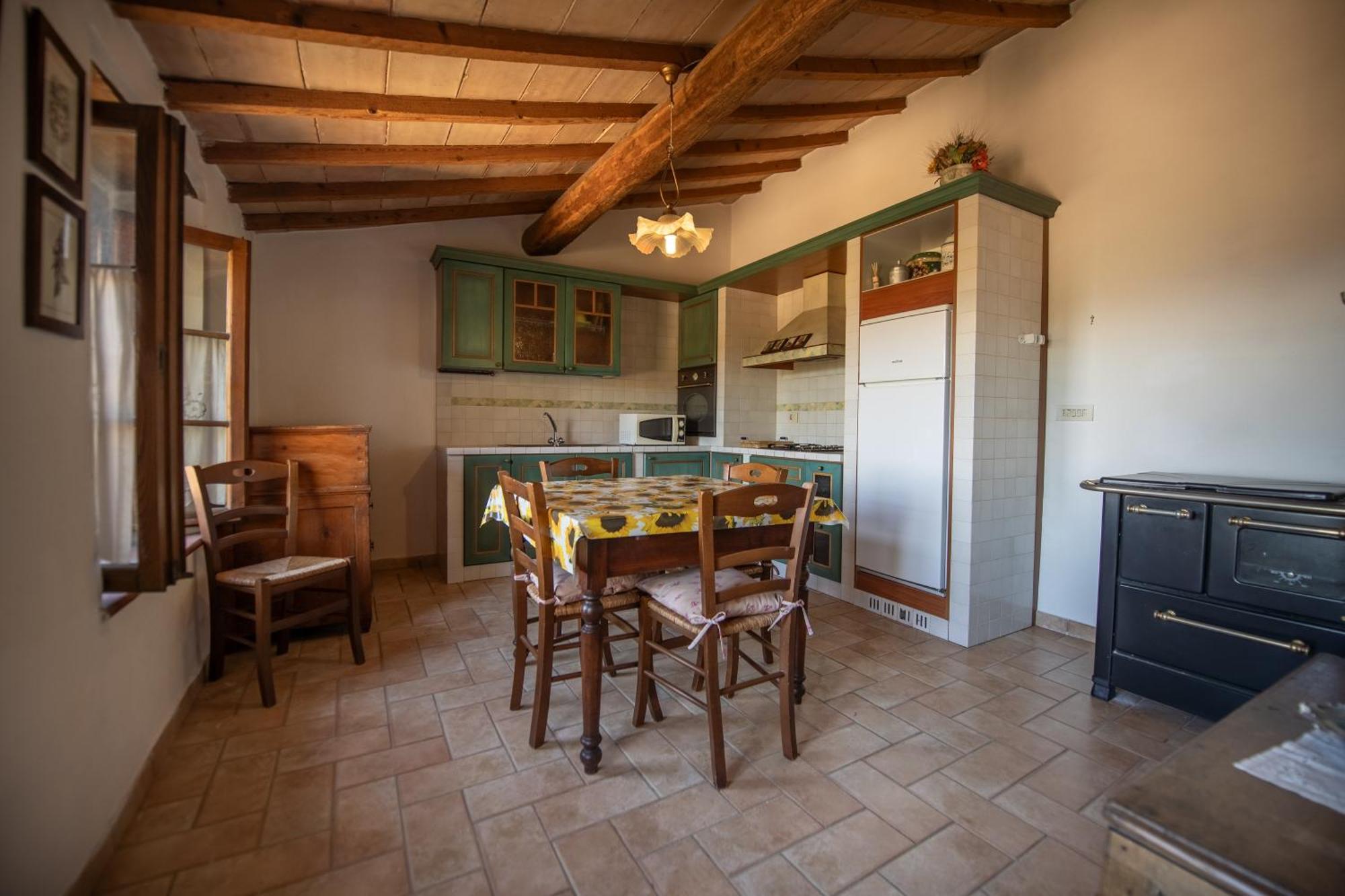 Agriturismo Antico Borgo Montacuto Pari Eksteriør bilde